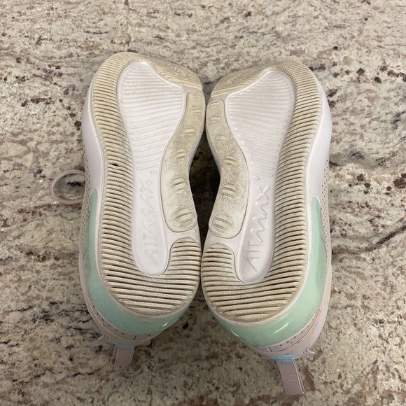 Nike Air Max Dia in Tan and Mint - Picture 8 of 8